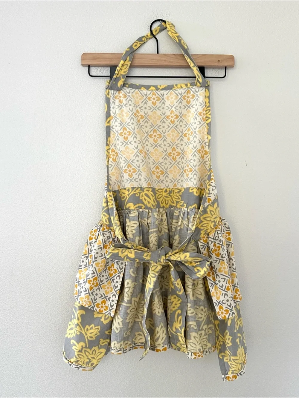 100% Cotton Yellow Grey Floral Kitchen Apron One Size Melissa Anne Designs Boho